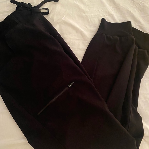 HeartSoul jogger scrub pants! - Picture 5 of 6